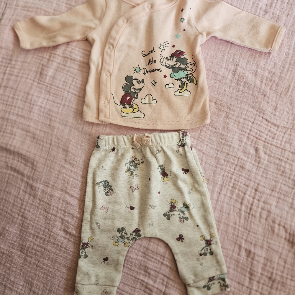 🎁🎁3/$20🎁🎁Snow White and Floral Kids One Piece Set - Picture 4 of 13